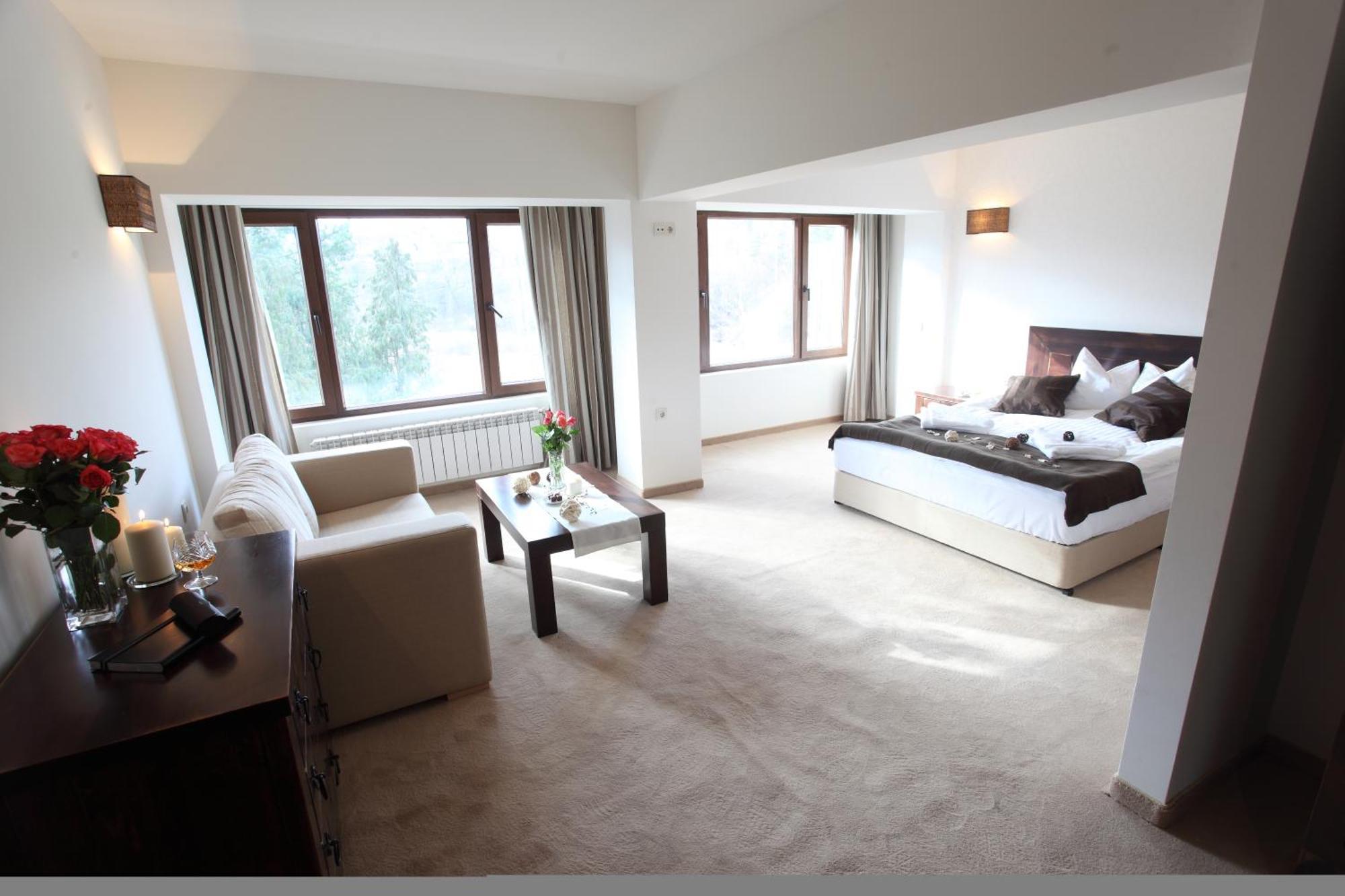 Hotel Par Avion Apriłci Zewnętrze zdjęcie