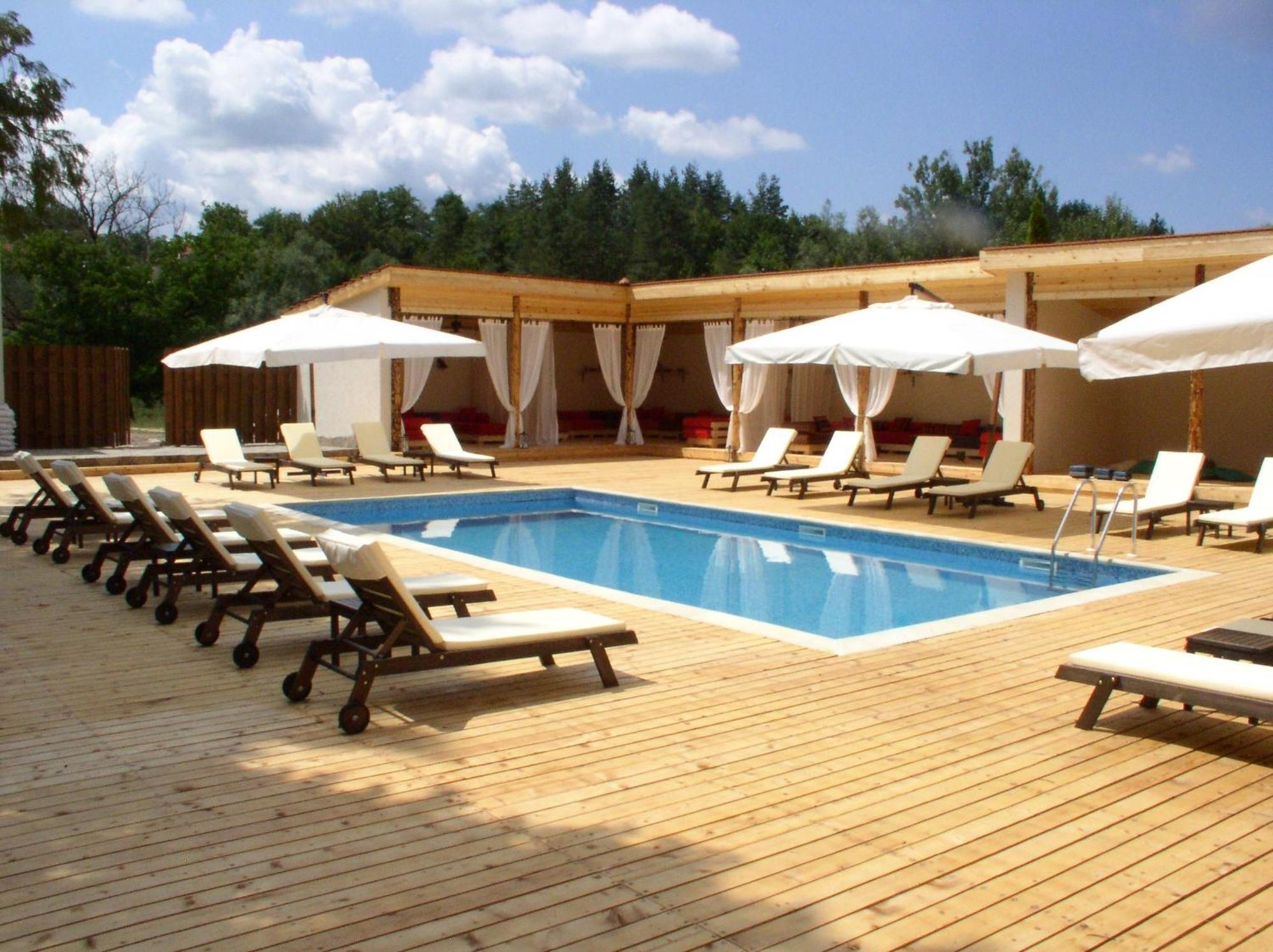 Hotel Par Avion Apriłci Zewnętrze zdjęcie